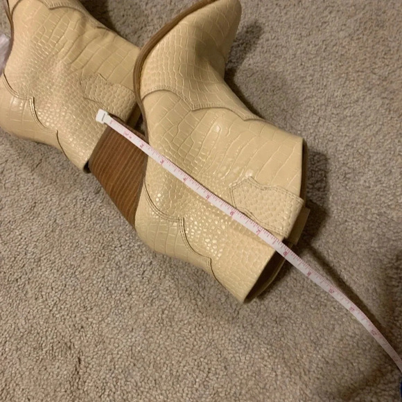 Chinese Laundry Women's Bonnie Ankle Boot 8.5 - Picture 5 of 6